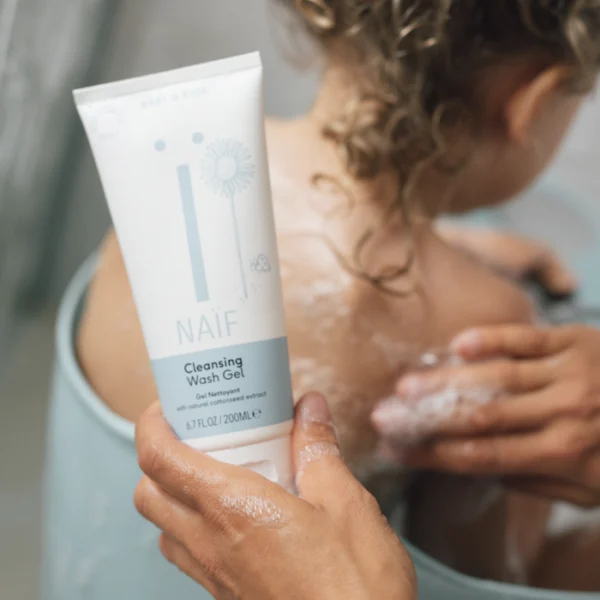 Naïf cleansing wash gel