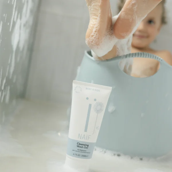 Naïf cleansing wash gel